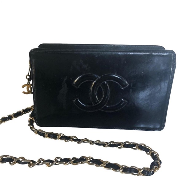 CHANEL Handbags - Vintage Chanel patent leather bag